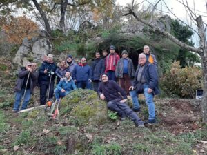 L'associazione Menica Alta dopo la costruzione della capanna