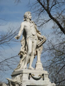 radiotusciaevents.com Statua di Mozart