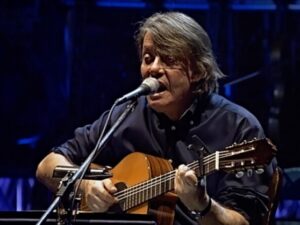 radiotusciaevents.com Uno degli ultimi concerti di De André. Fonte Wikipedia