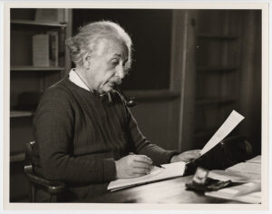radiotusciaevents.com Il fisico Albert Einstein