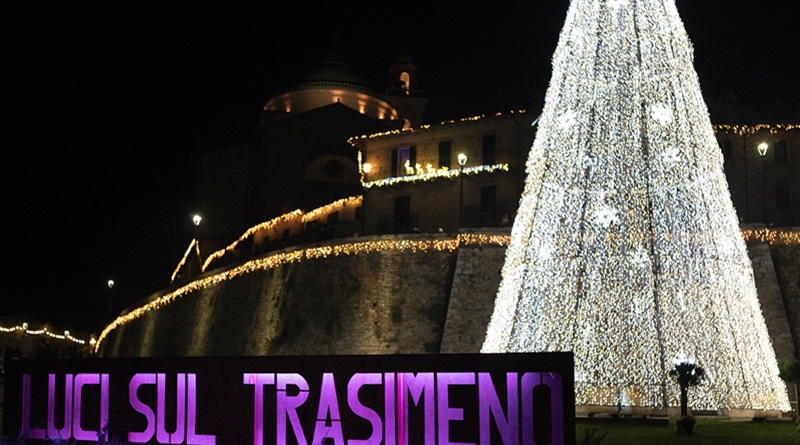 radiotusciaevents.com Castiglione del Lago brillano sempre più le “Luci sul Trasimeno”