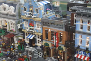 radiotusciaevents.com Mostra Barbie Fashion e Lego City a Vitorchiano