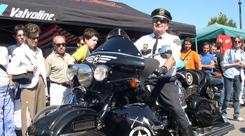 radiotusciaevents.com al Caffè degli Artisti torna il Biker Bikini Benefit