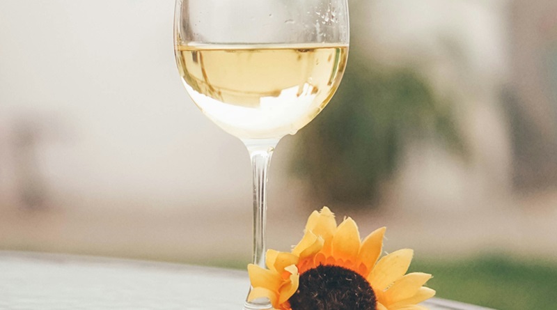 radiotusciaevents.com Wine & Flowers, vini di alta qualità, degustazioni, assaggi gastronomici e il magico richiamo del quartiere medievale Castello