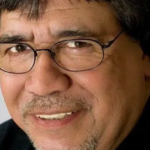 radiotusciaevents.com Luis Sepúlveda, lo scrittore che ha incantato generazioni con la sua capacità unica di parlare al cuore, torna a emozionare
