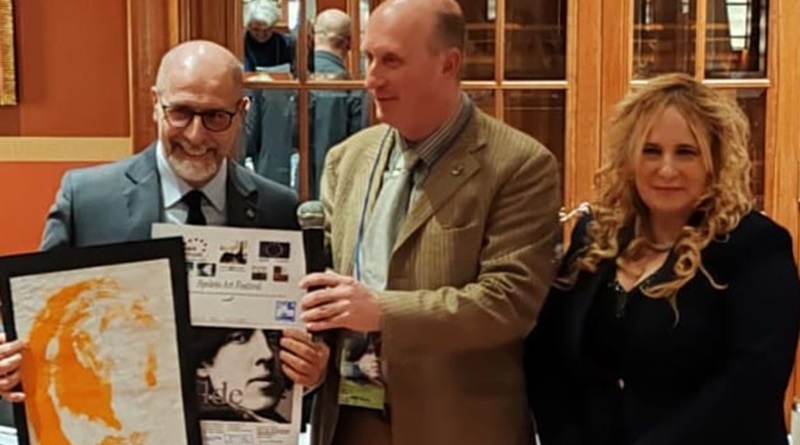 radiotusciaevents.com Premio letterario internazionale Oscar Wilde viene assegnato a personalità che si sono particolarmente distinte nel campo della letteratura.
