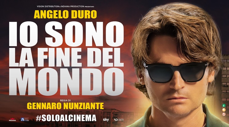radiotusciaevents.com Io sono la fine del mondo racconta la storia di Angelo, un uomo abituato a guadagnarsi da vivere come autista di adolescenti ubriachi