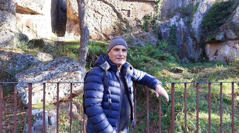 radiotusciaevents.com Roberto Oriolesi è un archeologo orientalista italiano, originario di Vetralla, specializzato in assiriologia, egittologia e antichità nubiane.