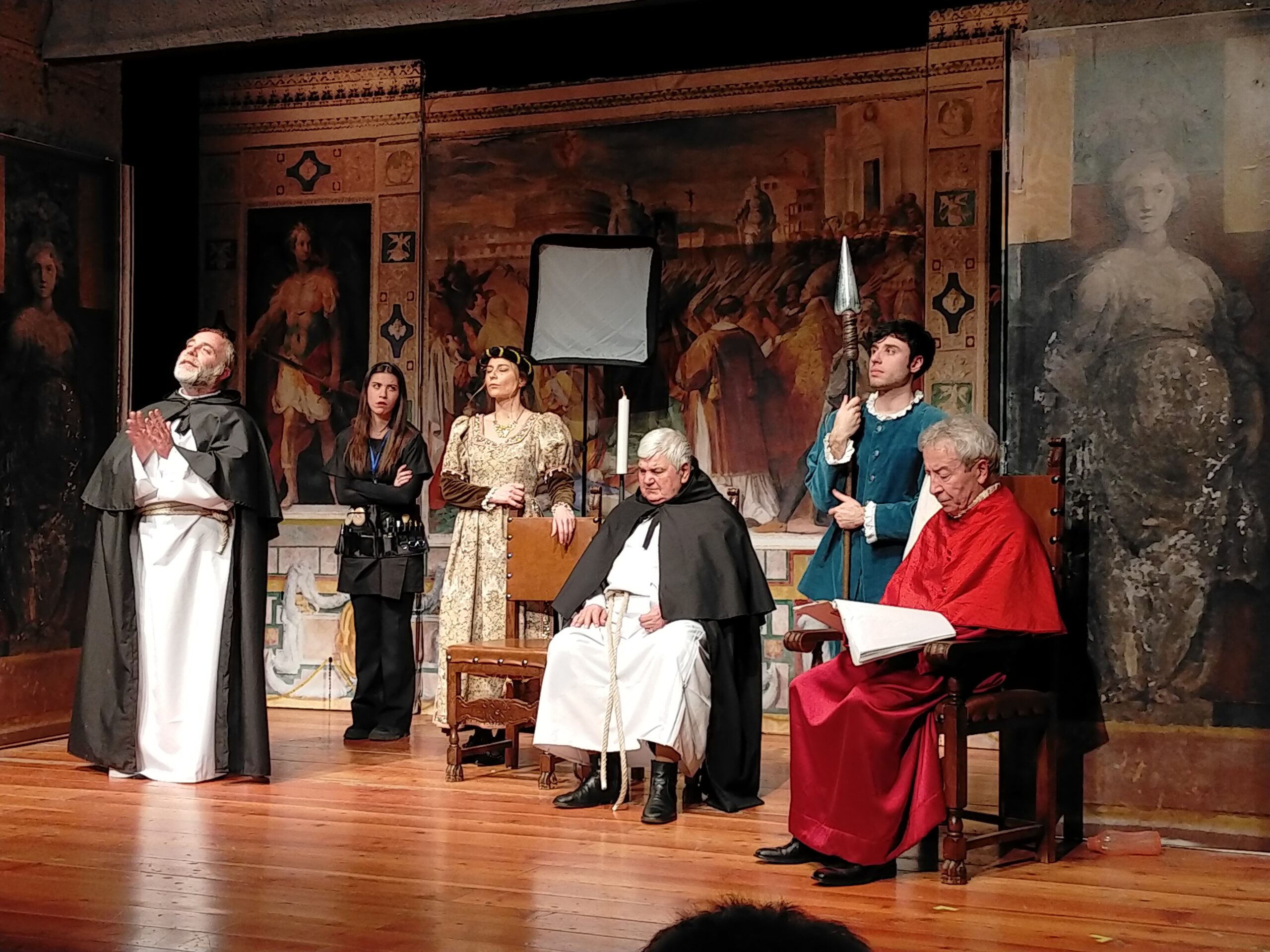 radiotusciaevents.com “anno nuovo, commedia nuova”, messa in scena dalla celeberrima compagnia teatrale “Quelli del Martedì”, al Teatro Scuderie Farnese