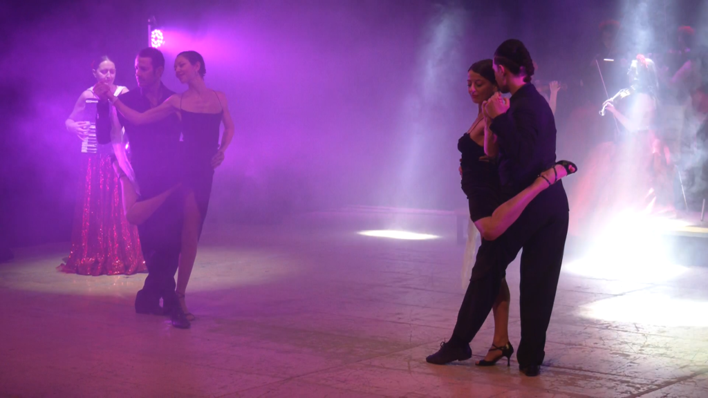 Il tango è una storia di viaggio, nostalgia e passione, Mi Pasión è lo spettacolo che ne racconta l'anima più profonda.