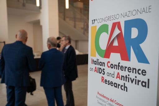 Fioccano nuovi studi sulle terapie anti-Hiv con tassi di soppressione virologica oltre il 95%, quindi molto efficaci.
