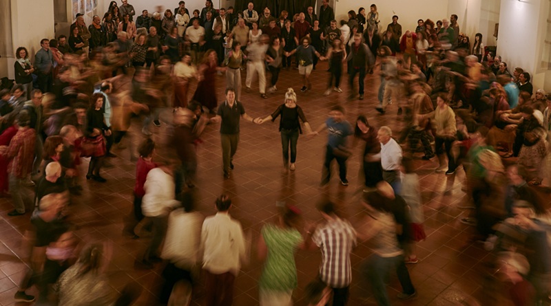 radiotusciaevents.com Caprarola Balla ha coinvolto la comunità intera, tessendo un rito collettivo che ha unito generazioni, storie, accenti diversi.