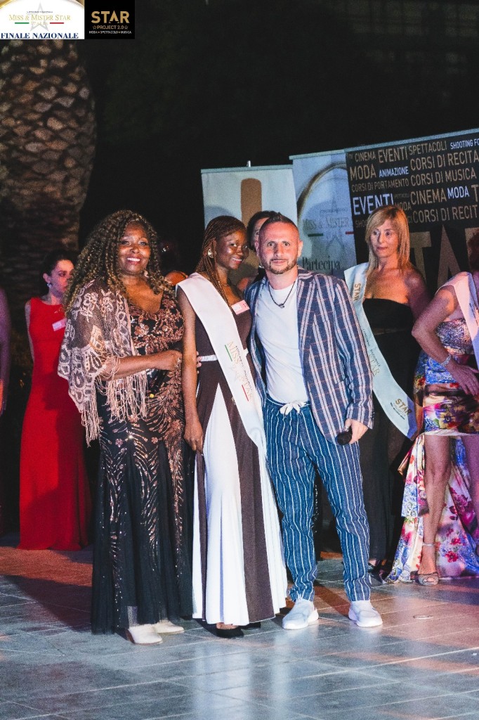 Durante la serata finale di Miss & Mister Star Italia ci sono stati una serie di riconoscimenti ad ospiti e giurati