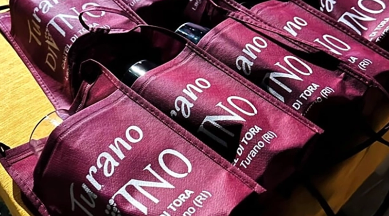 Turano diVino è l'occasione perfetta per una gita fuoriporta diversa dal solito, dove si beve bene, si mangia meglio