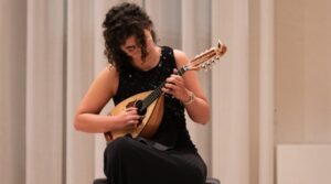 Il Concerto Cameristico vedrà esibirsi il Duo Festa della Ragione con Rebecca della Ragione al mandolino