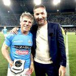 Gianfranco Zola, premiato da Mauro Atturo durante “La Notte dei Leoni”