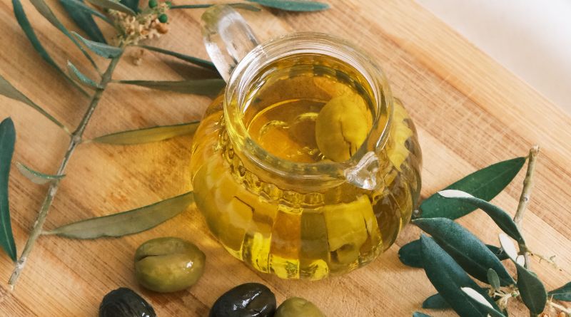 Olio di oliva scudo per il cervello