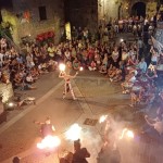 “Bolsena 1328”, dal 21 al 23 agosto 2026, nel Rione Castello rivivono le atmosfere del Medioevo con cortei storici, rievocazioni, spettacoli itineranti, mercatini e gastronomia