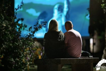 radiotusciaevents.com Est Film Festival, Gradoli chiude il cerchio sul lago. Sotto le stelle la commedia di Fabio De Luigi